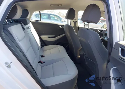 2021 Hyundai Ioniq Electric Se z USA, uszkodzony, nr VIN KMHC75LJXMU081853